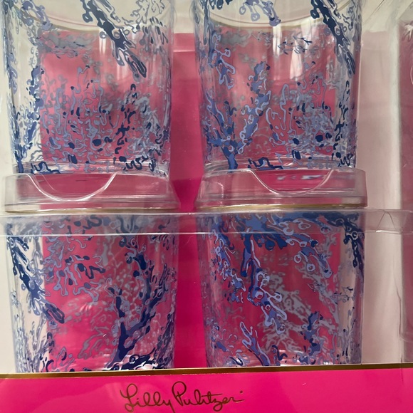 Lilly Pulitzer acrylic lowball glasses featured in CORALY two sets of 4 nwt - Picture 1 of 7